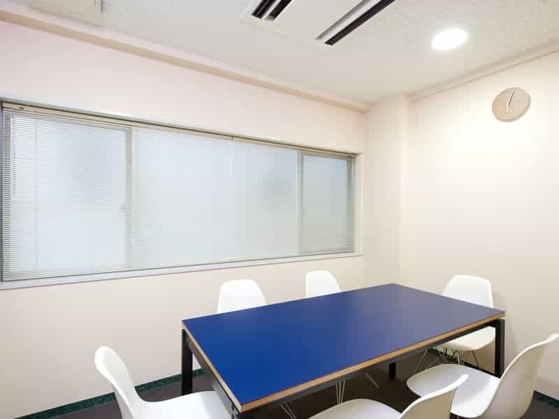 乃木坂のレンタルオフィス「オープンオフィス乃木坂」の会議室