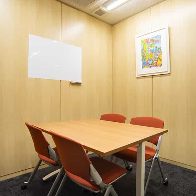 赤坂のレンタルオフィス「天翔オフィス赤坂ANNEX」の会議室