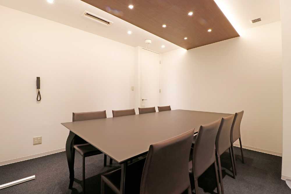 赤坂のレンタルオフィス「THE HUB 赤坂」の会議室