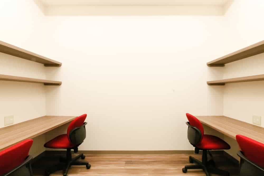 青山のレンタルオフィス「THE HUB 青山 WEST」の専用個室