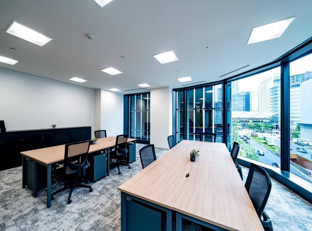 八重洲のレンタルオフィス「ouno八重洲×Compass Offices」の個室
