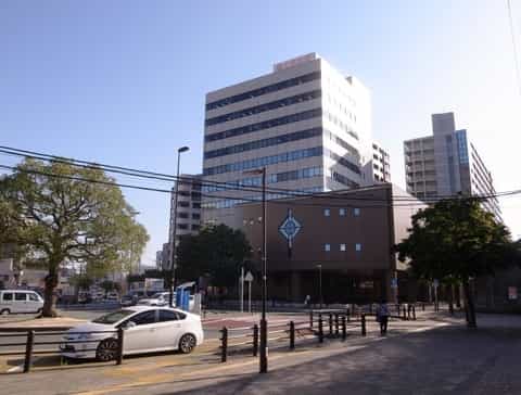 吉塚のレンタルオフィス「福岡県中小企業振興センター インキュベート室」の外観
