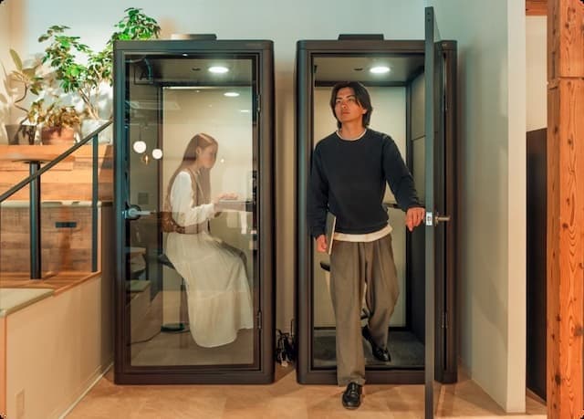 赤坂 (福岡市)のレンタルオフィス「the from 昭和通り店」のセミナールーム