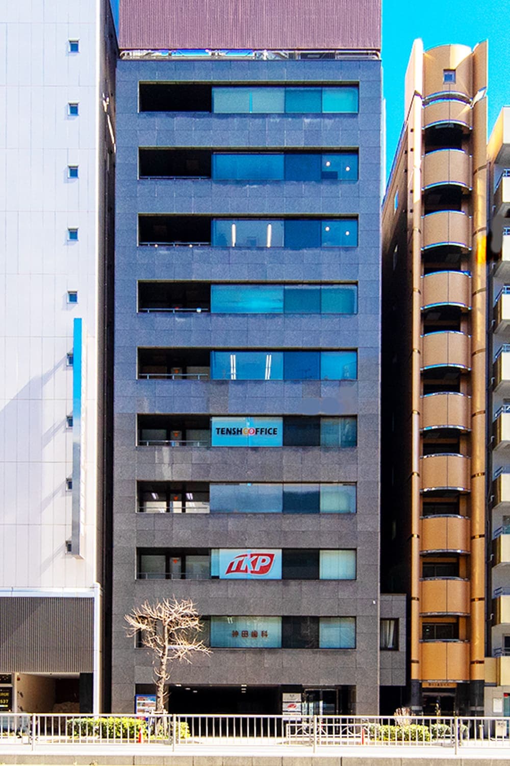 浜松町のレンタルオフィス「天翔オフィス浜松町大門」の外観