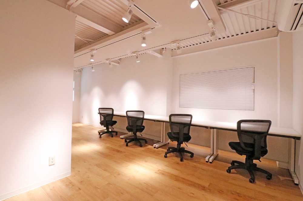 浜松町のレンタルオフィス「THE HUB 浜松町BASE」の個室オフィス