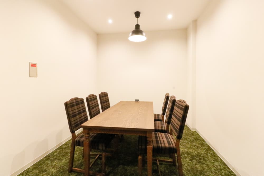 THE HUB 池袋SOUTHの会議室