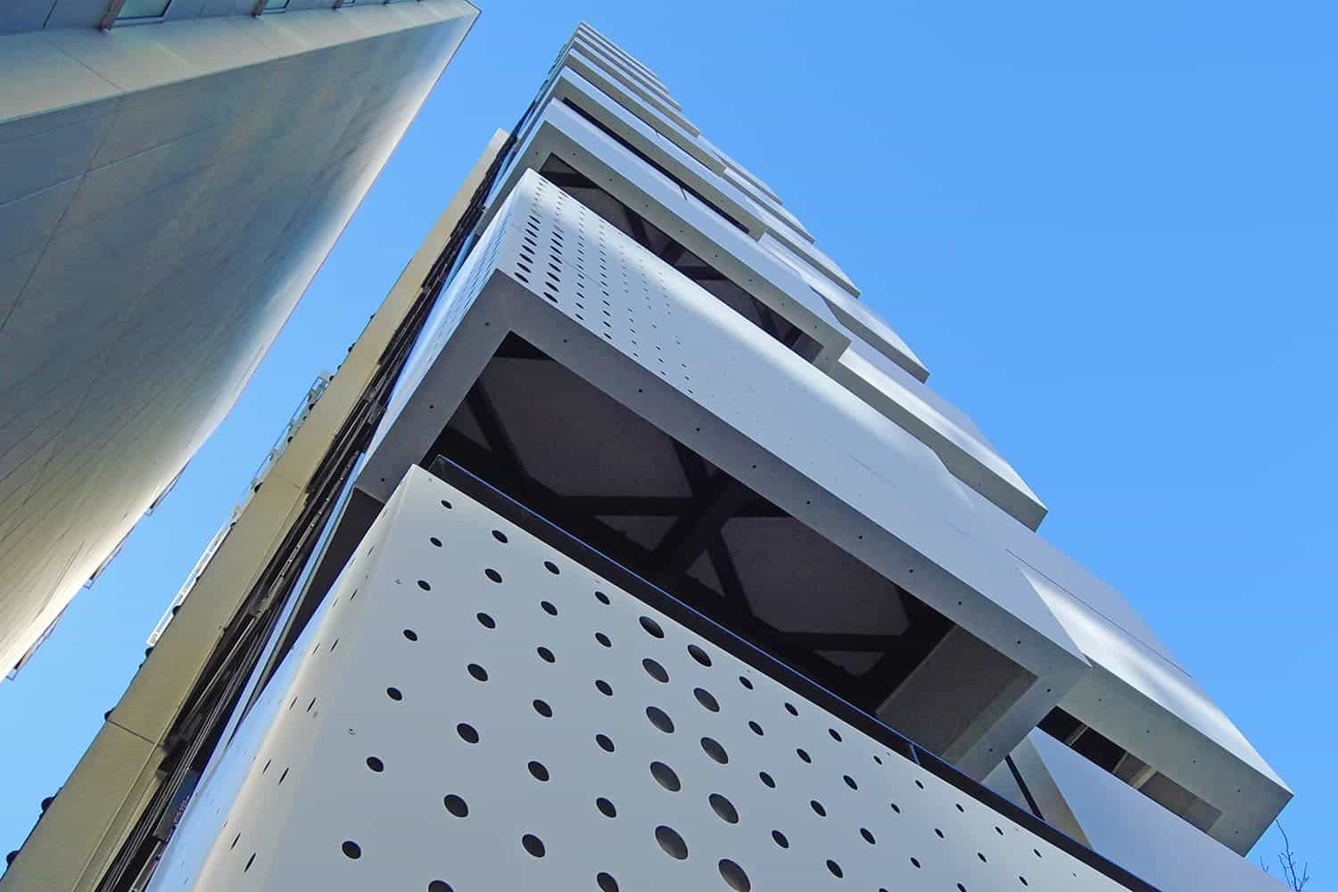 THE HUB 日本橋茅場町の外観