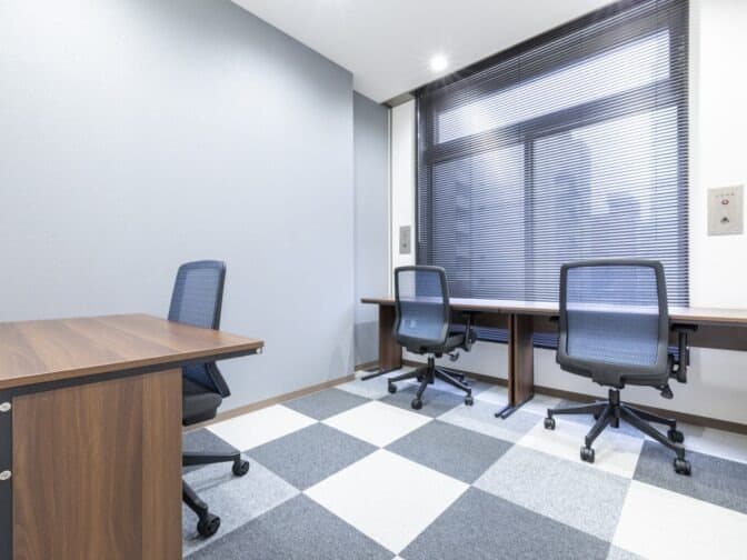 梅田のレンタルオフィス「BIZcomfort大阪東梅田」の個室