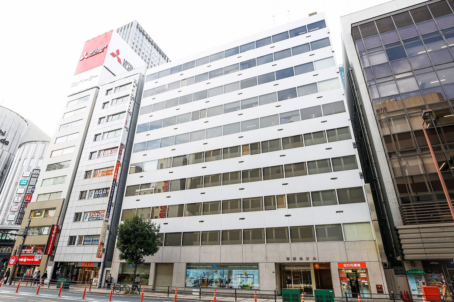 梅田のレンタルオフィス「オープンオフィス西阪急梅田」の外観