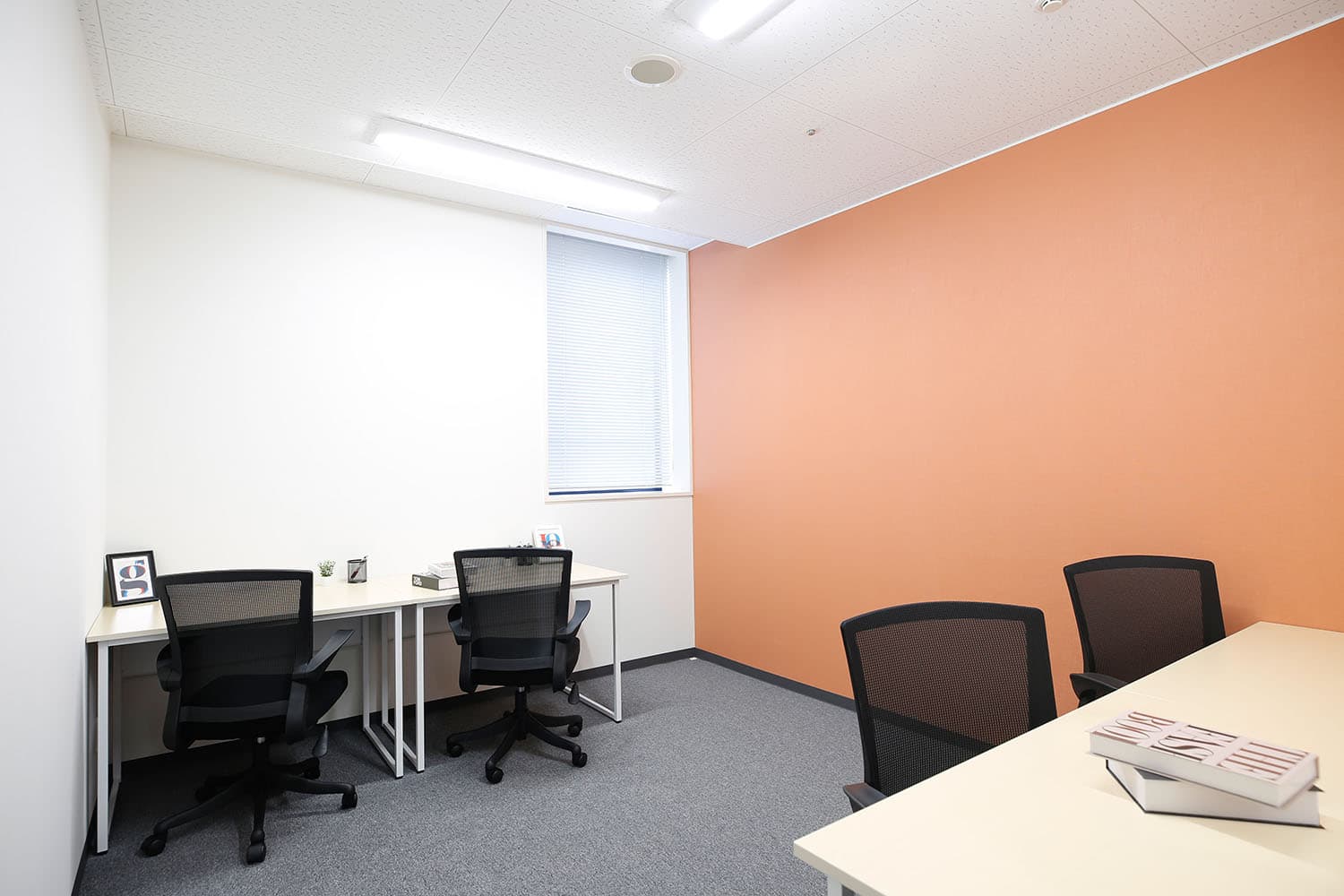 オープンオフィス大阪福島の個室オフィス