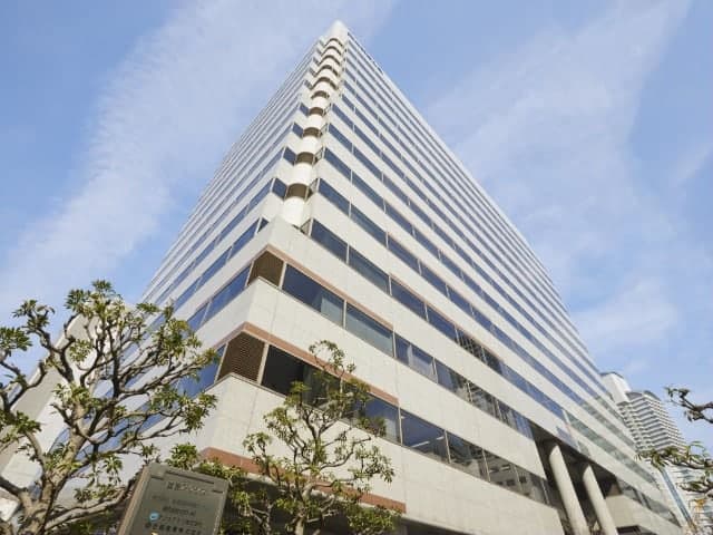 梅田のレンタルオフィス「SYNTH（シンス）堂島」の外観