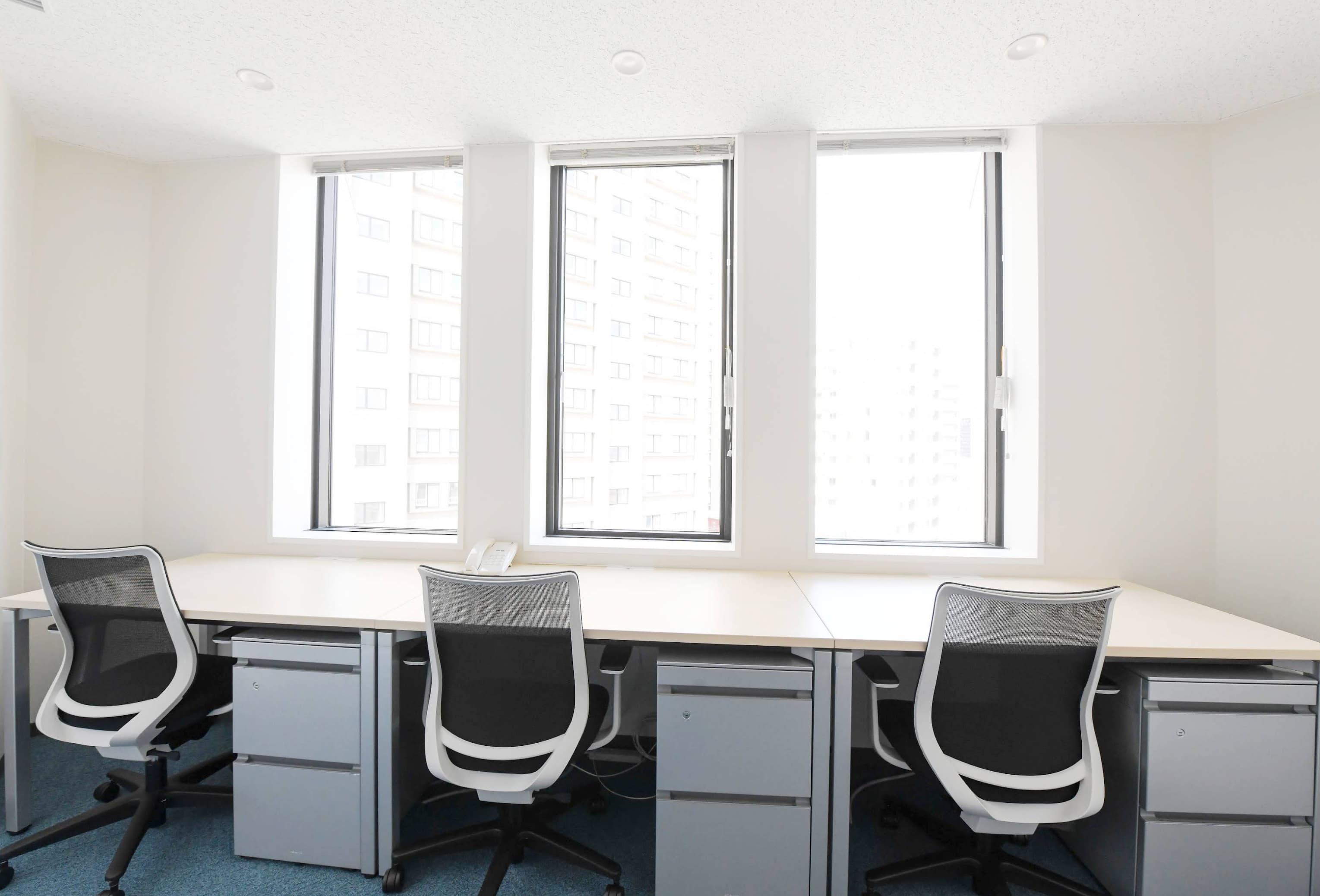 レンタルオフィス CO.LA.BO 麻生の個室オフィス