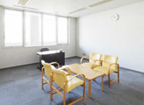 東札幌のレンタルオフィス「札幌市産業振興センター スタートアップ・プロジェクトルーム(レンタルオフィス)」の個室(1)