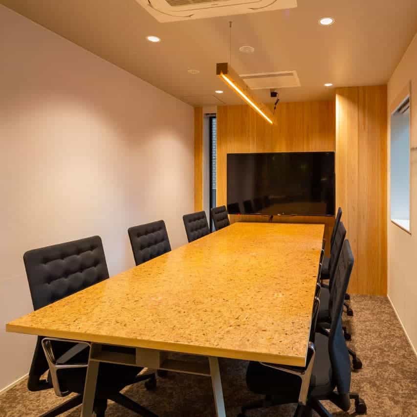 渋谷のレンタルオフィス「H1O 渋谷神南」の会議室