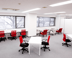コストにならない渋谷のレンタルオフィス「katanaオフィス渋谷」のコワーキングスペース