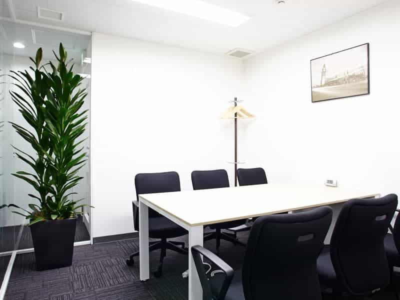 渋谷のレンタルオフィス「オープンオフィス渋谷神南」の会議室