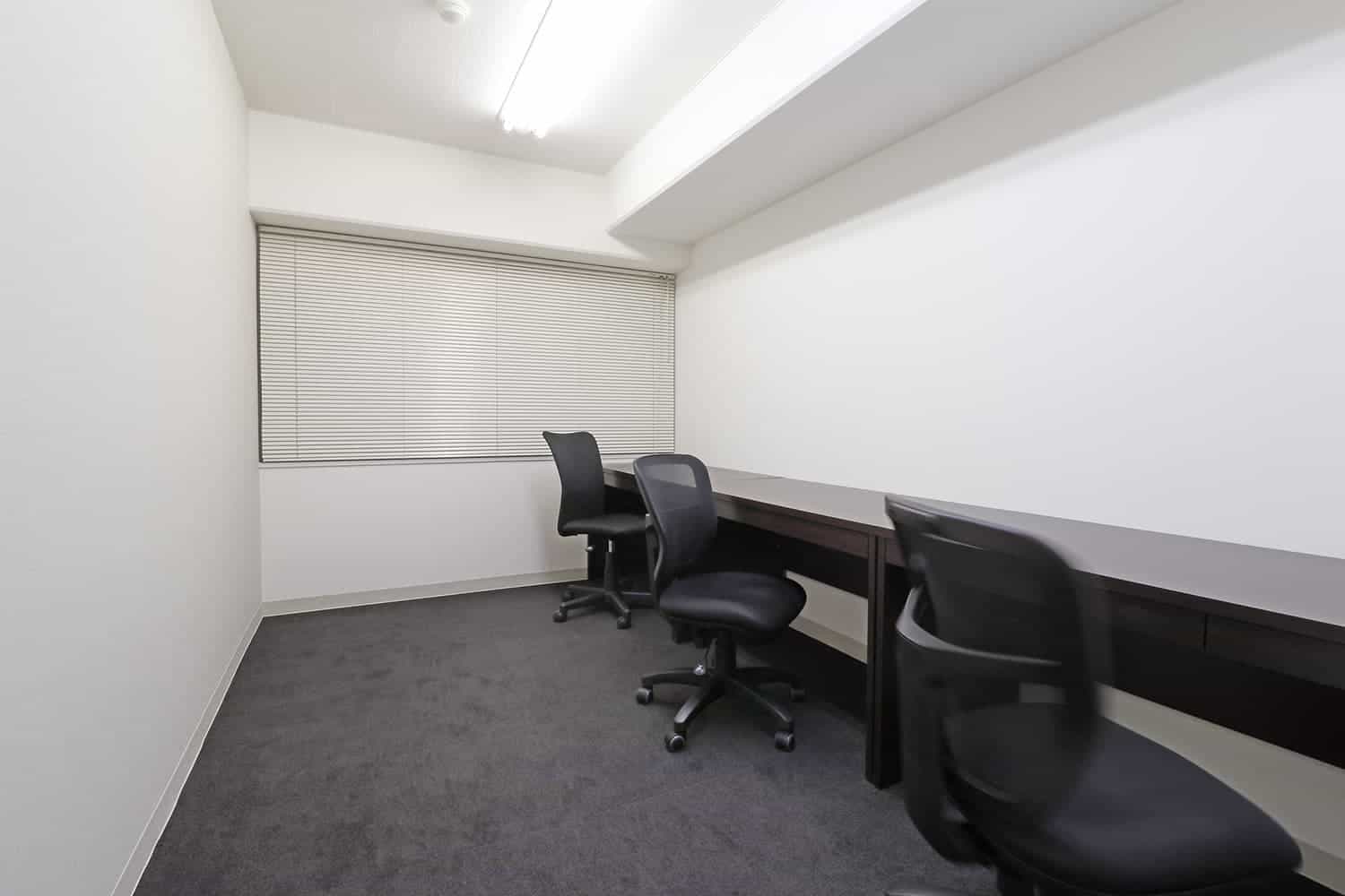 品川ビジネスセンターの個室オフィス（3名用）