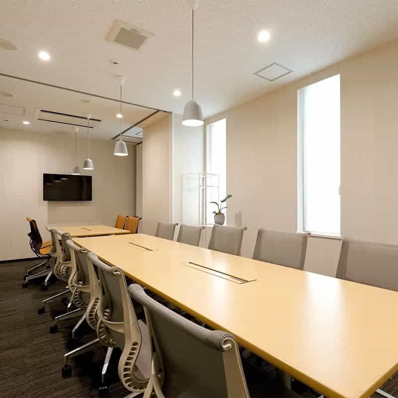 虎ノ門のレンタルオフィス「ビュレックス ファイブ」の会議室