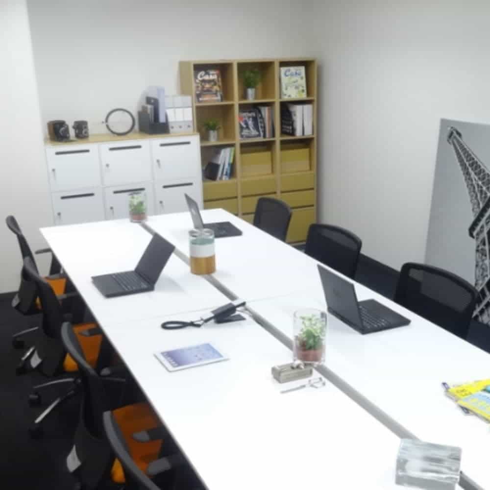 クロスオフィス新宿の専用個室