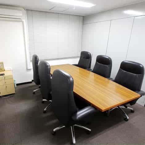 新宿ビジネスガーデンの会議室