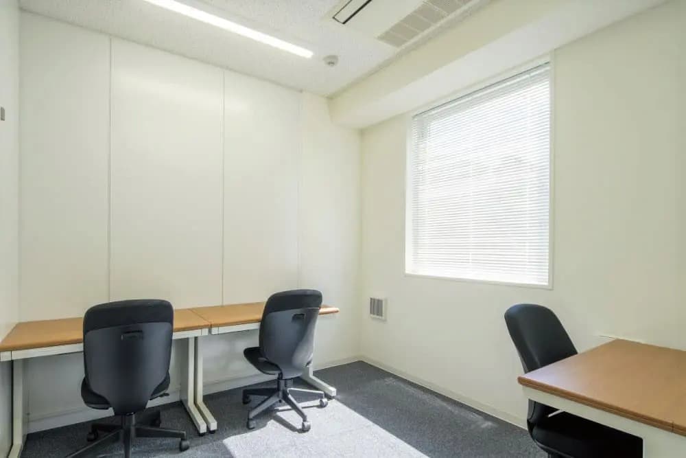 天翔オフィス新宿三丁目の個室オフィス（4人用）