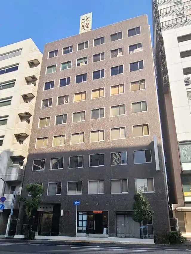 天翔オフィス心斎橋のビル外観