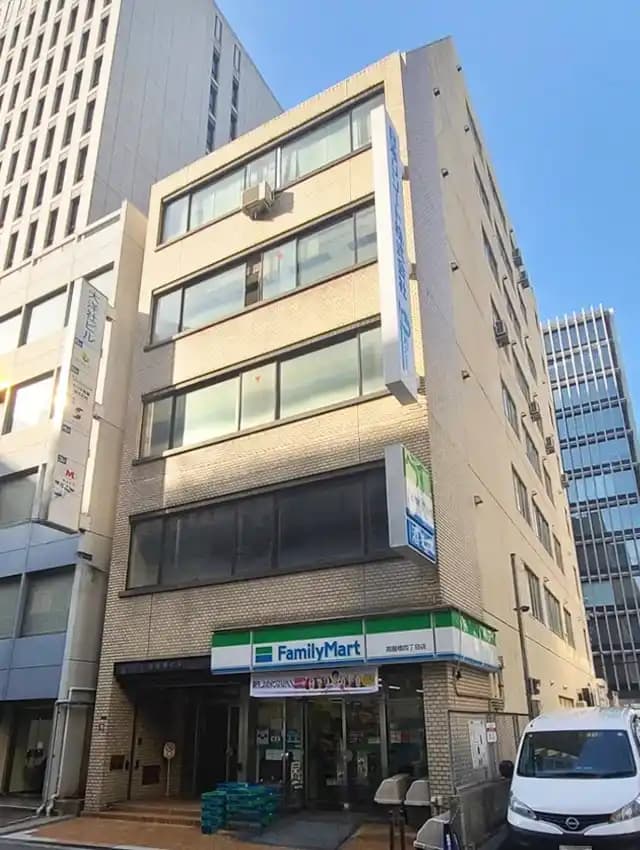天翔オフィス淀屋橋ウエストのビル外観
