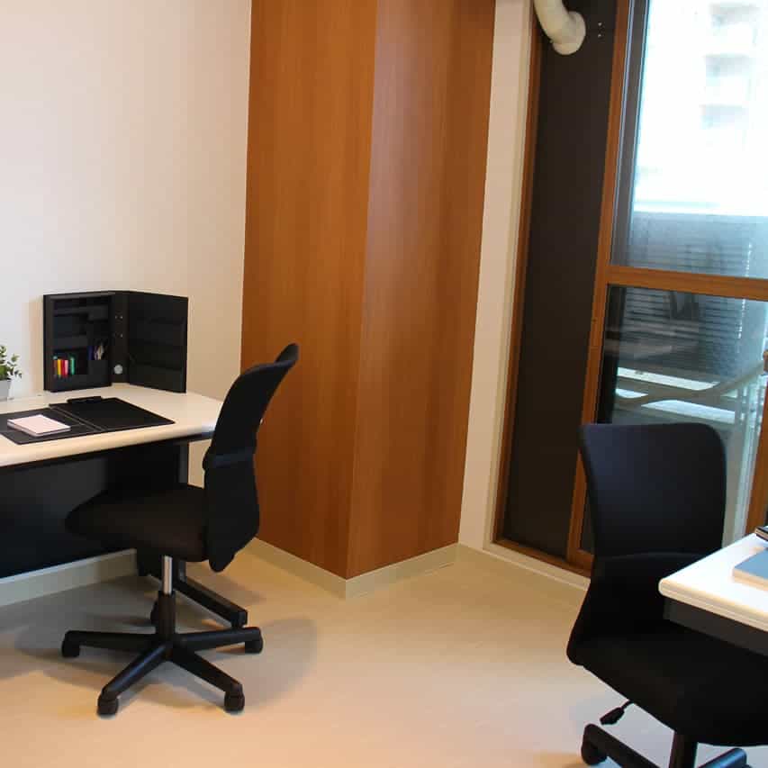 RJ上野の個室オフィス。完全個室で、インターネットが無料