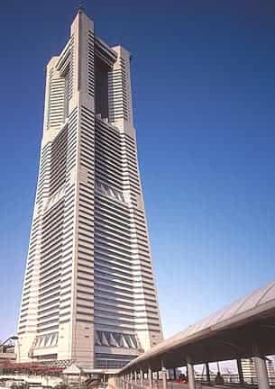 リージャス横浜ランドマークプラザの外観