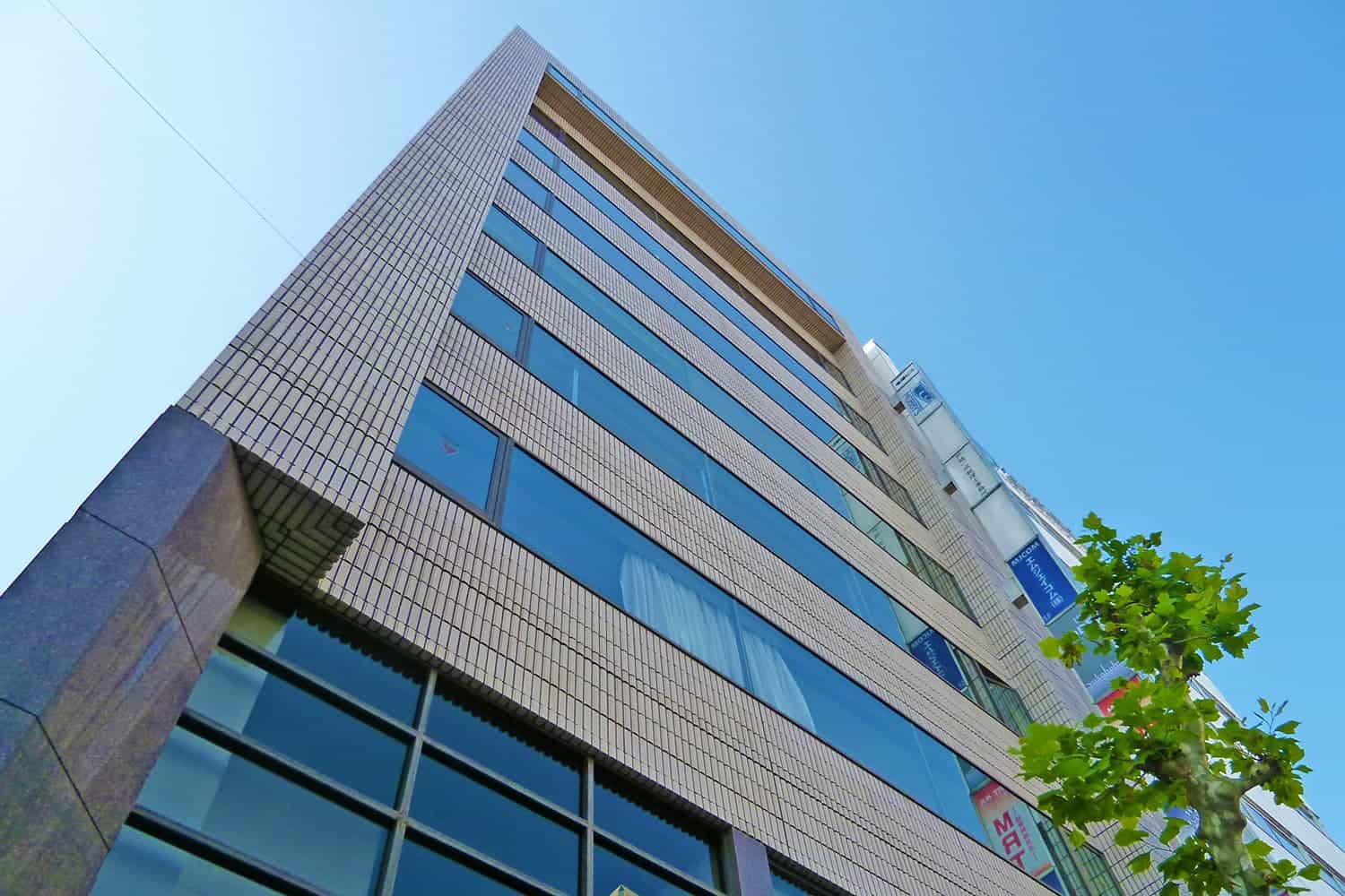 THE HUB 横浜桜木町の外観