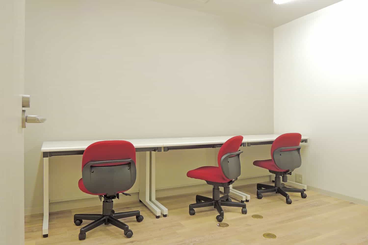 Business Lounge 代々木（アセットデザイン）のレンタルオフィス（3人用個室）